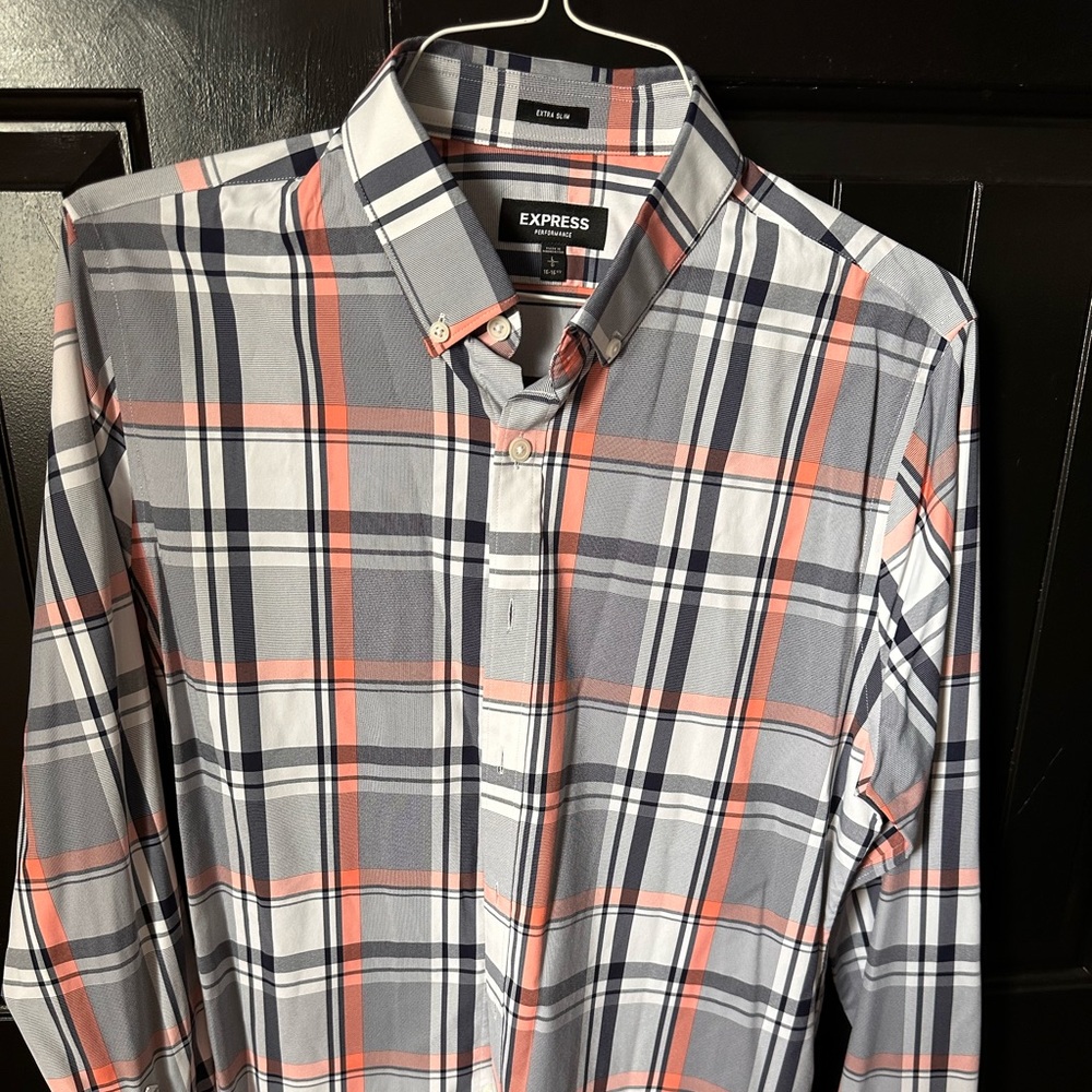 Express extra slim fit size Large 16-16.5 neck performance material dress shirt